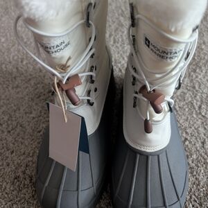 Women's Gray and White Winter Boots